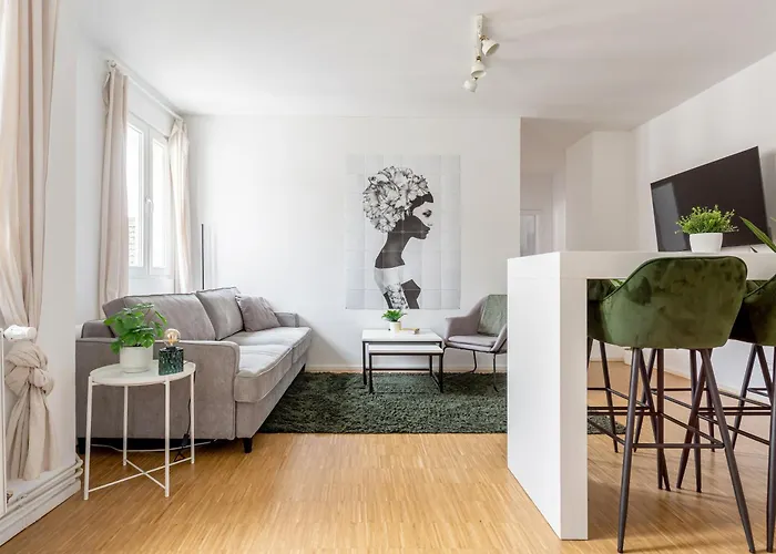 Global Living - Design I I Smart-tv I Kitchen I 아파트 *