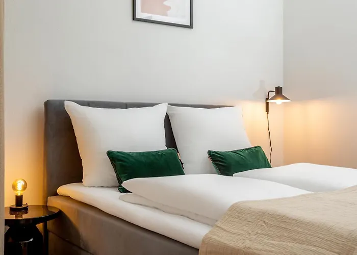 Global Living - Design I I Smart-tv I Kitchen I 아파트 베를린