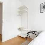 Global Living - Design I I Smart-tv I Kitchen I * ベルリン