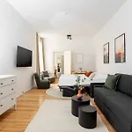 Global Living - Design I I Smart-tv I Kitchen I Apartment Berlin