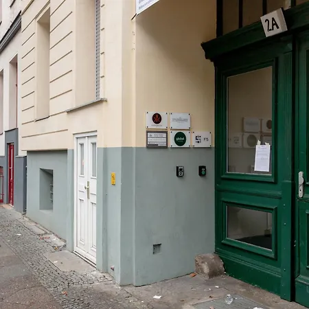 Global Living - Design I I Smart-tv I Kitchen I Berlín