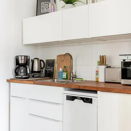 Global Living - Design I I Smart-tv I Kitchen I Berlin