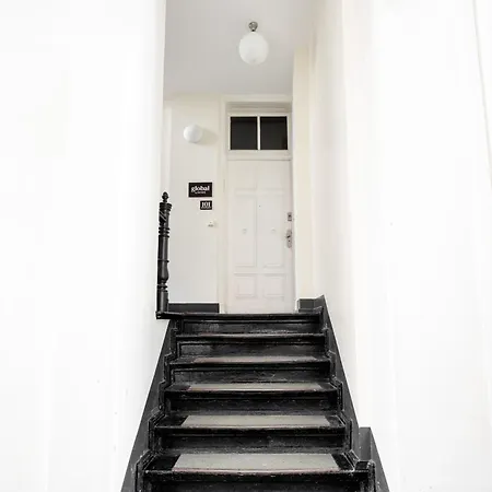 Global Living - Design I I Smart-tv I Kitchen I Lejlighed Berlin