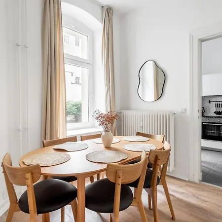 Global Living - Design I I Smart-tv I Kitchen I Apartman Berlin