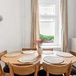 Global Living - Design I I Smart-tv I Kitchen I * Berlin